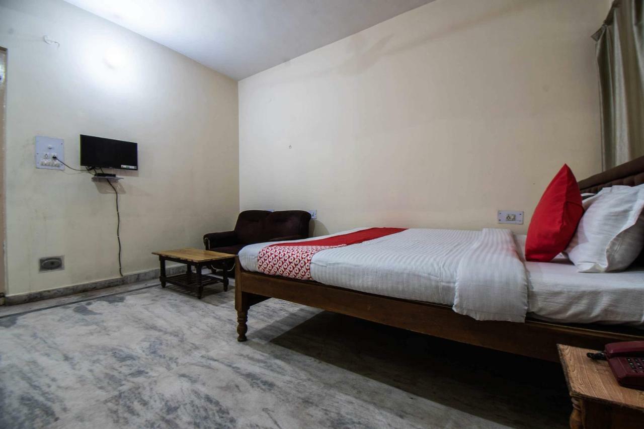 Oyo 29792 Piyush Hajipur Hotell Eksteriør bilde