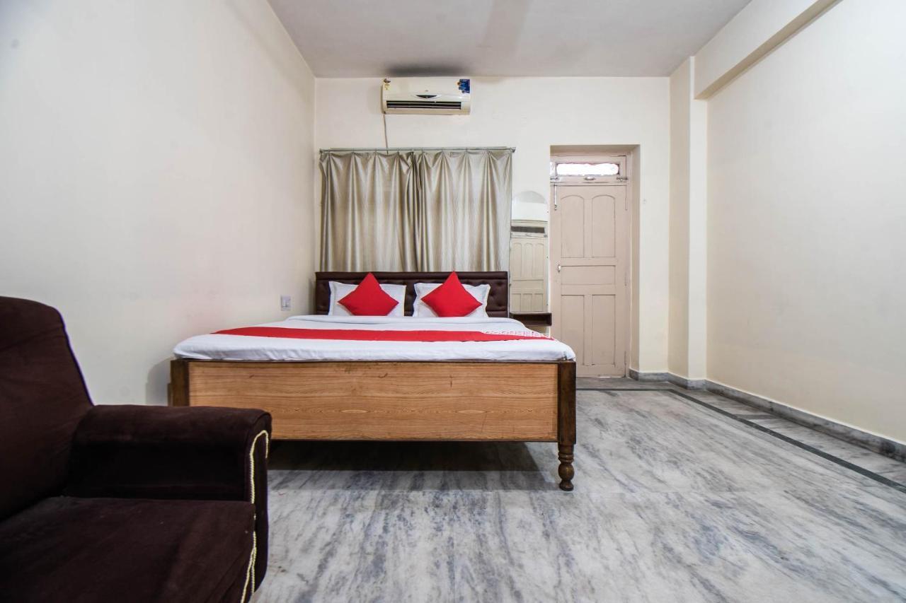 Oyo 29792 Piyush Hajipur Hotell Eksteriør bilde