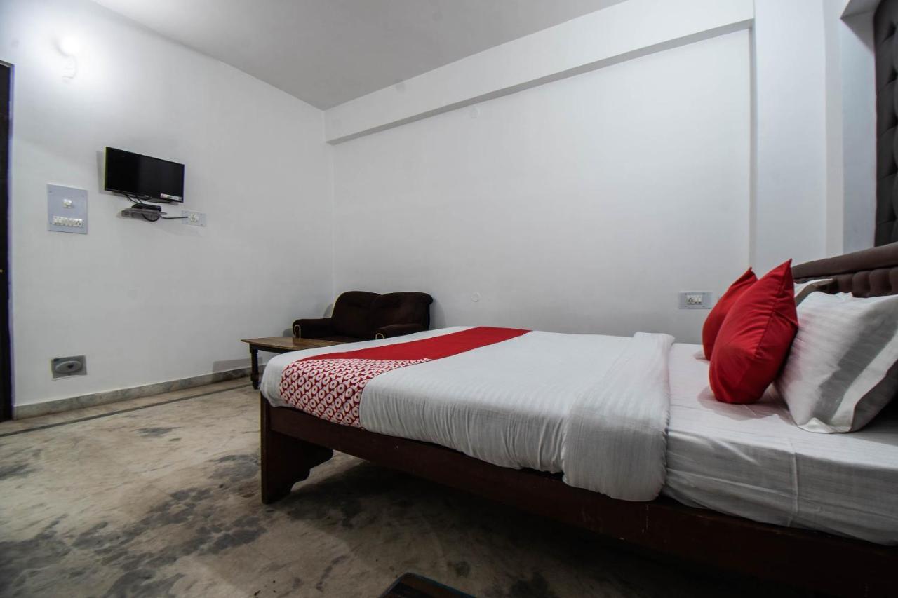Oyo 29792 Piyush Hajipur Hotell Eksteriør bilde